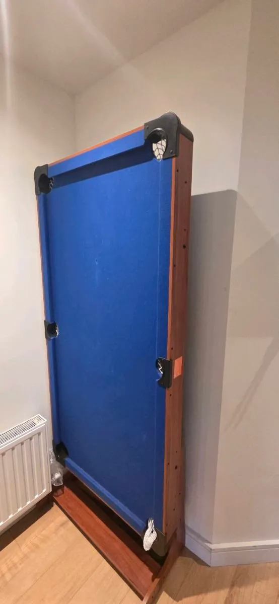 Pool Table 6ft fold up - Image 1