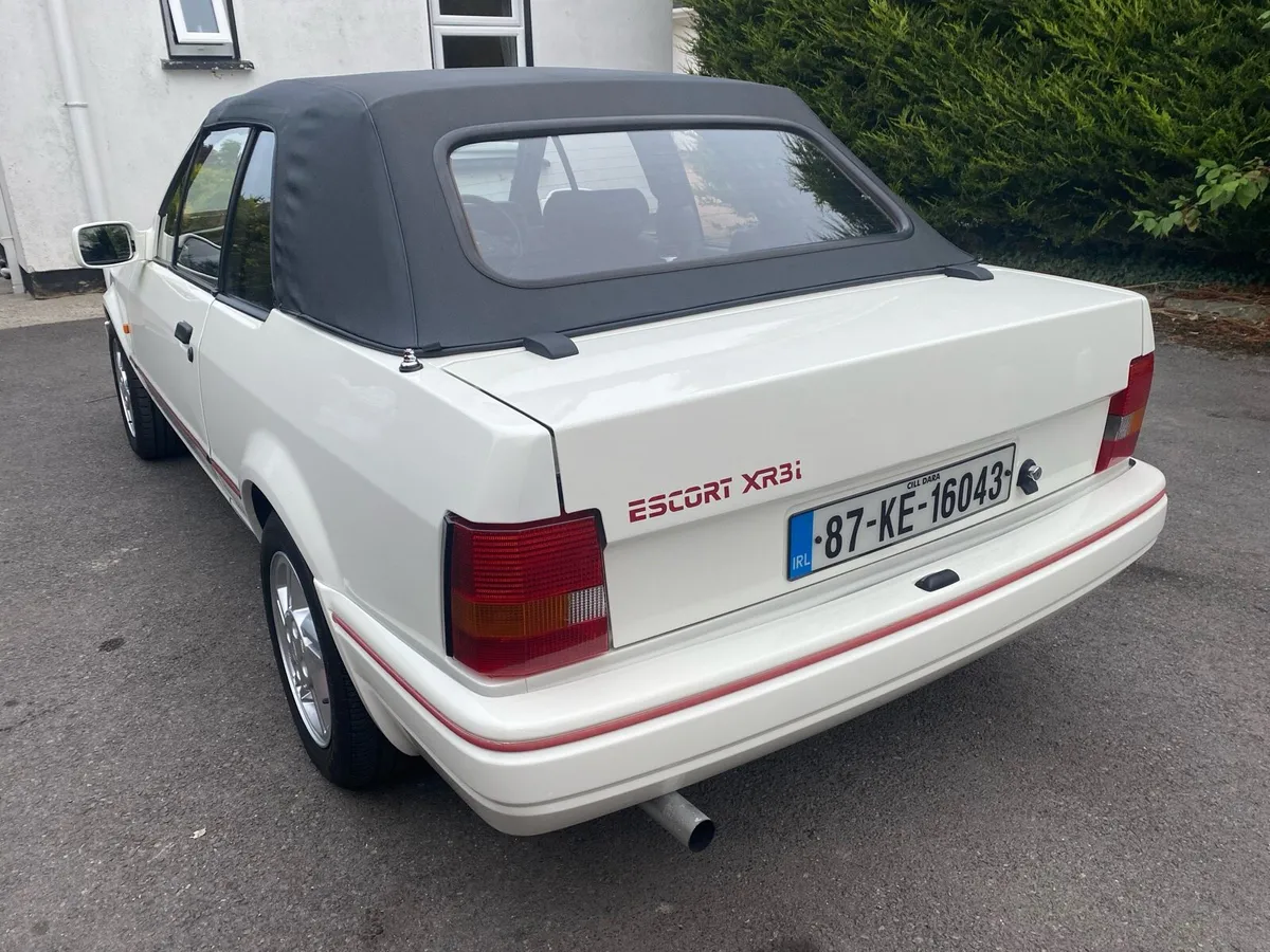Ford Escort XR3i Cabriolet - Image 3