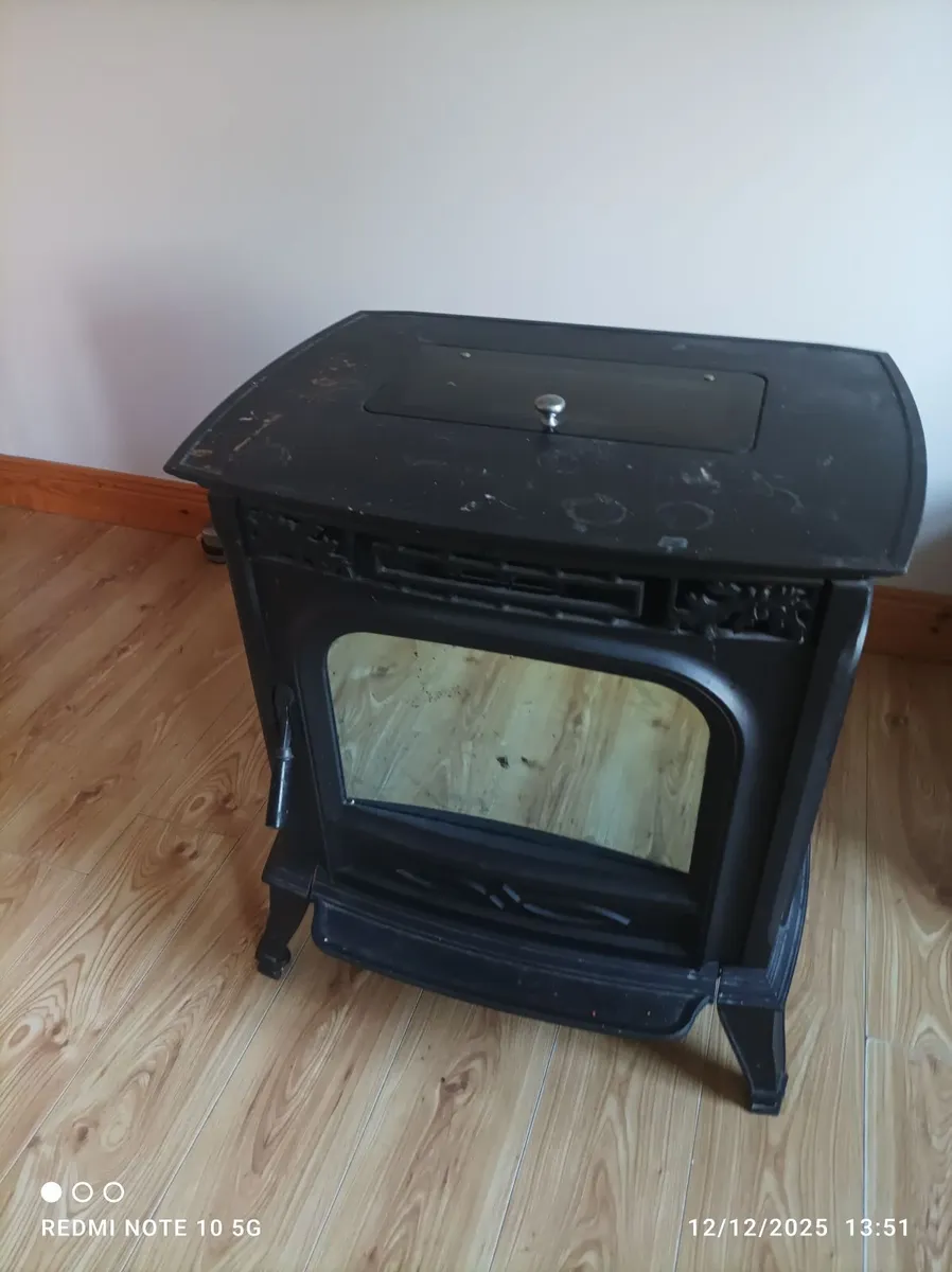 Wood pellet stove for scrap