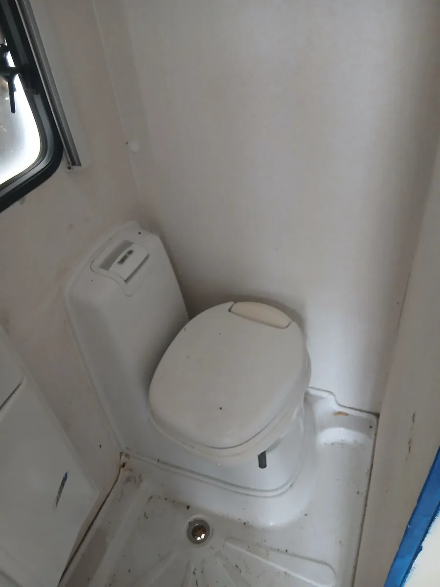 Caravan - Image 2