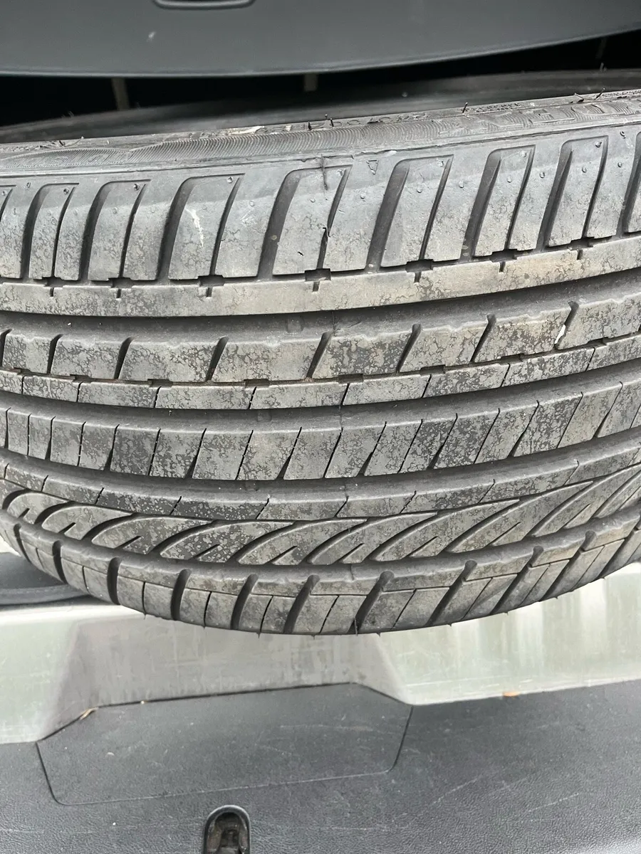 4 Tyres - Image 1
