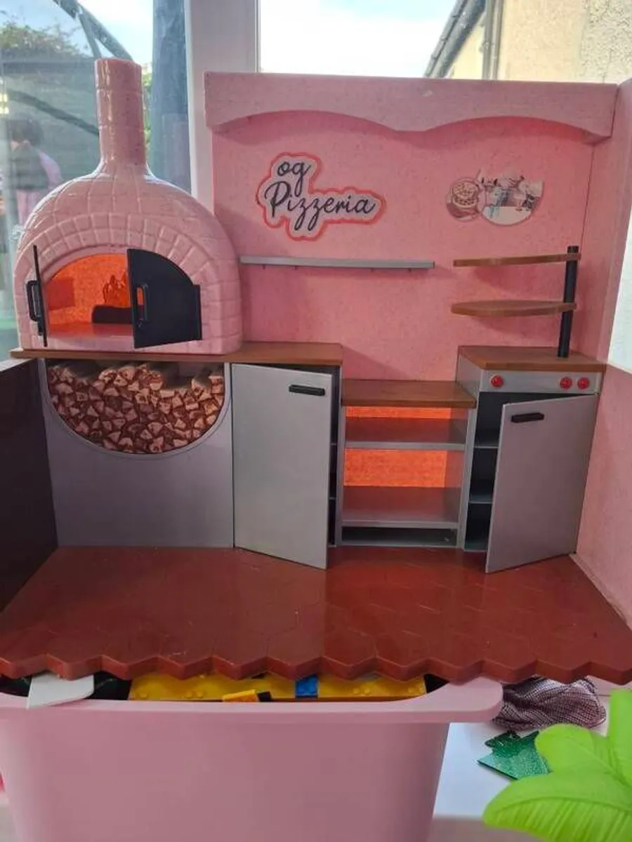 Our Generation Dolls Pizzeria - Image 1
