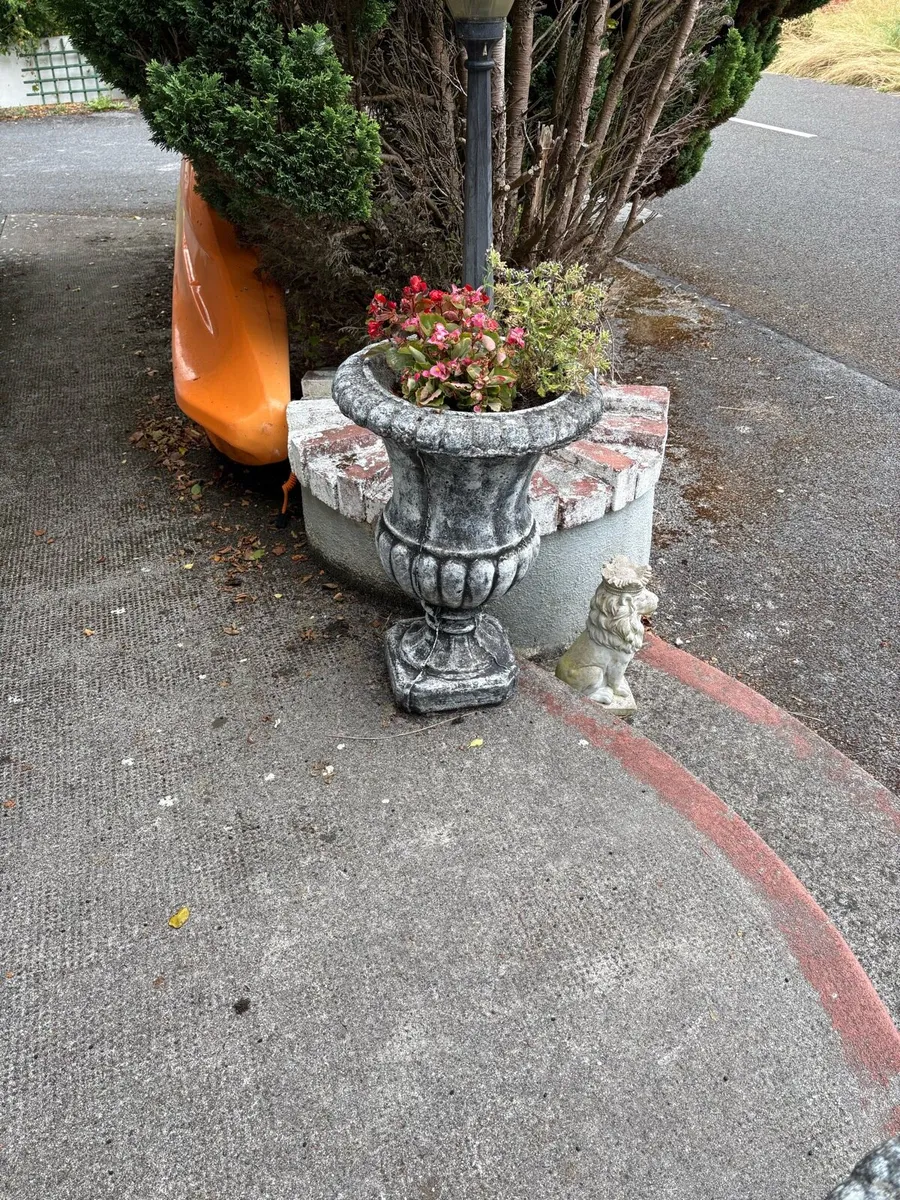 Garden standing flower pots - Image 1