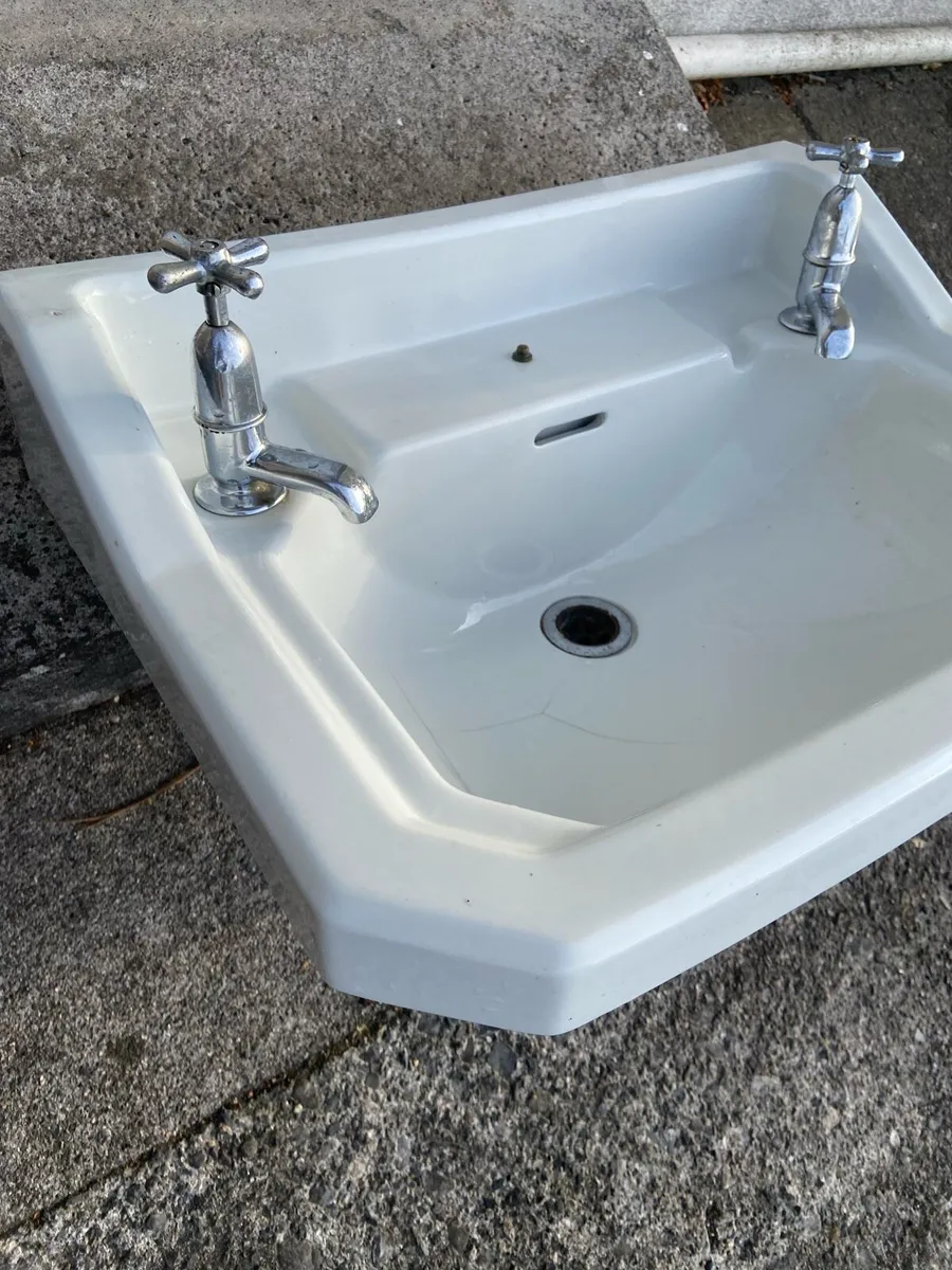 Antique wash’hand basin for sale . 1940’s Arabia - Image 2