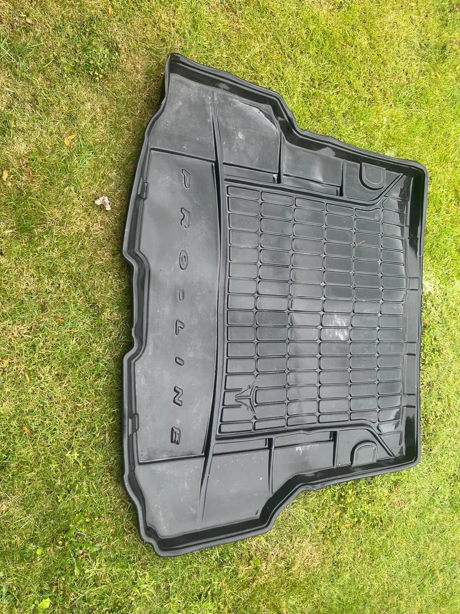 Rubber bmw 4 series boot protector - Image 1