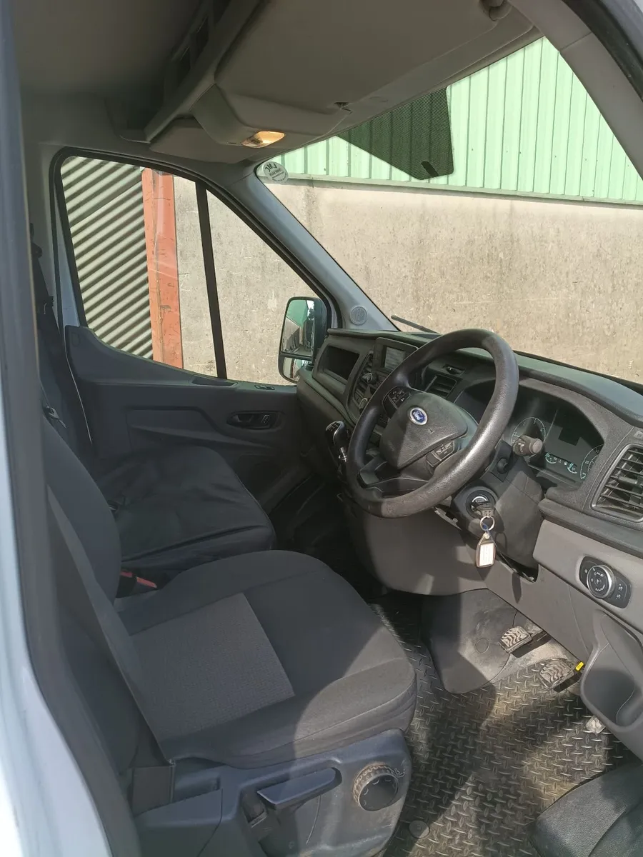 Ford Transit 2019 - Image 2