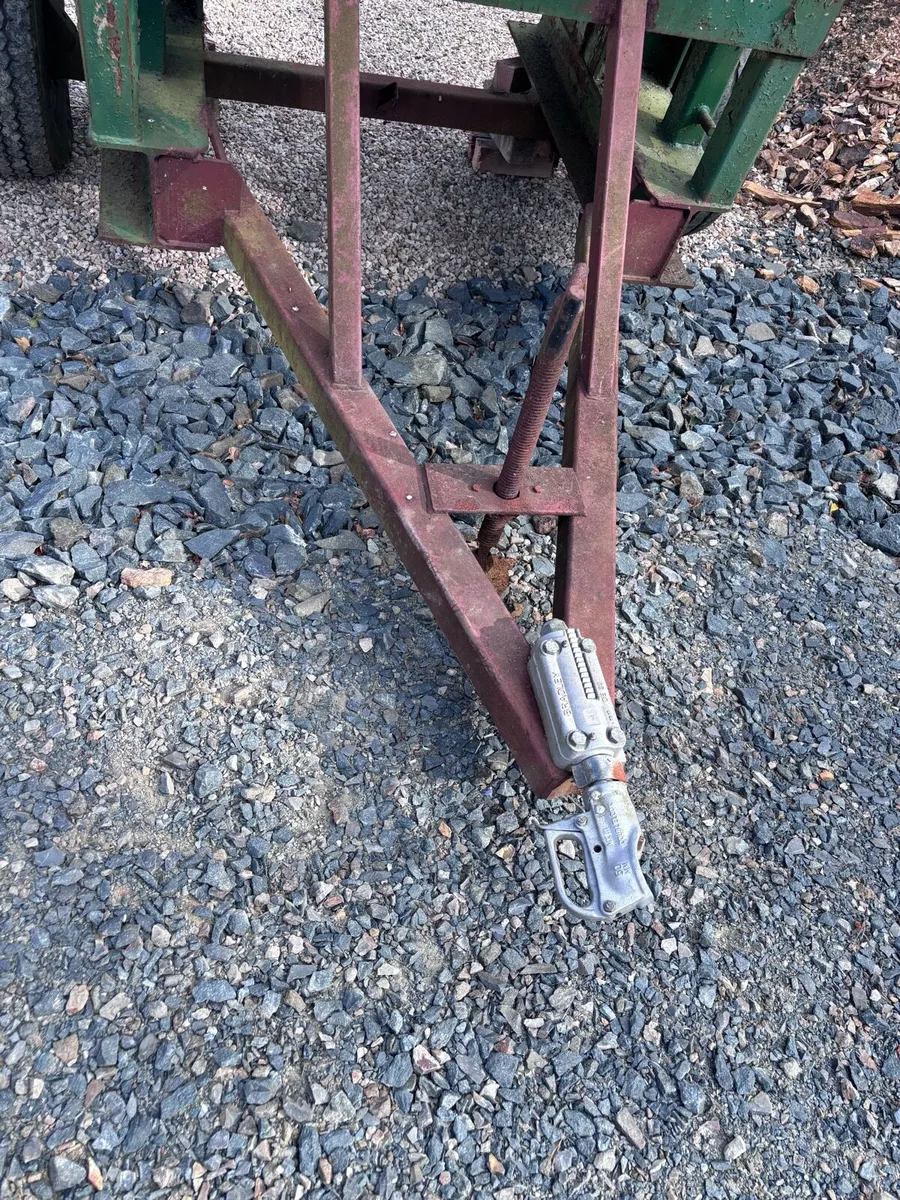 Stone Guillotine - Image 4