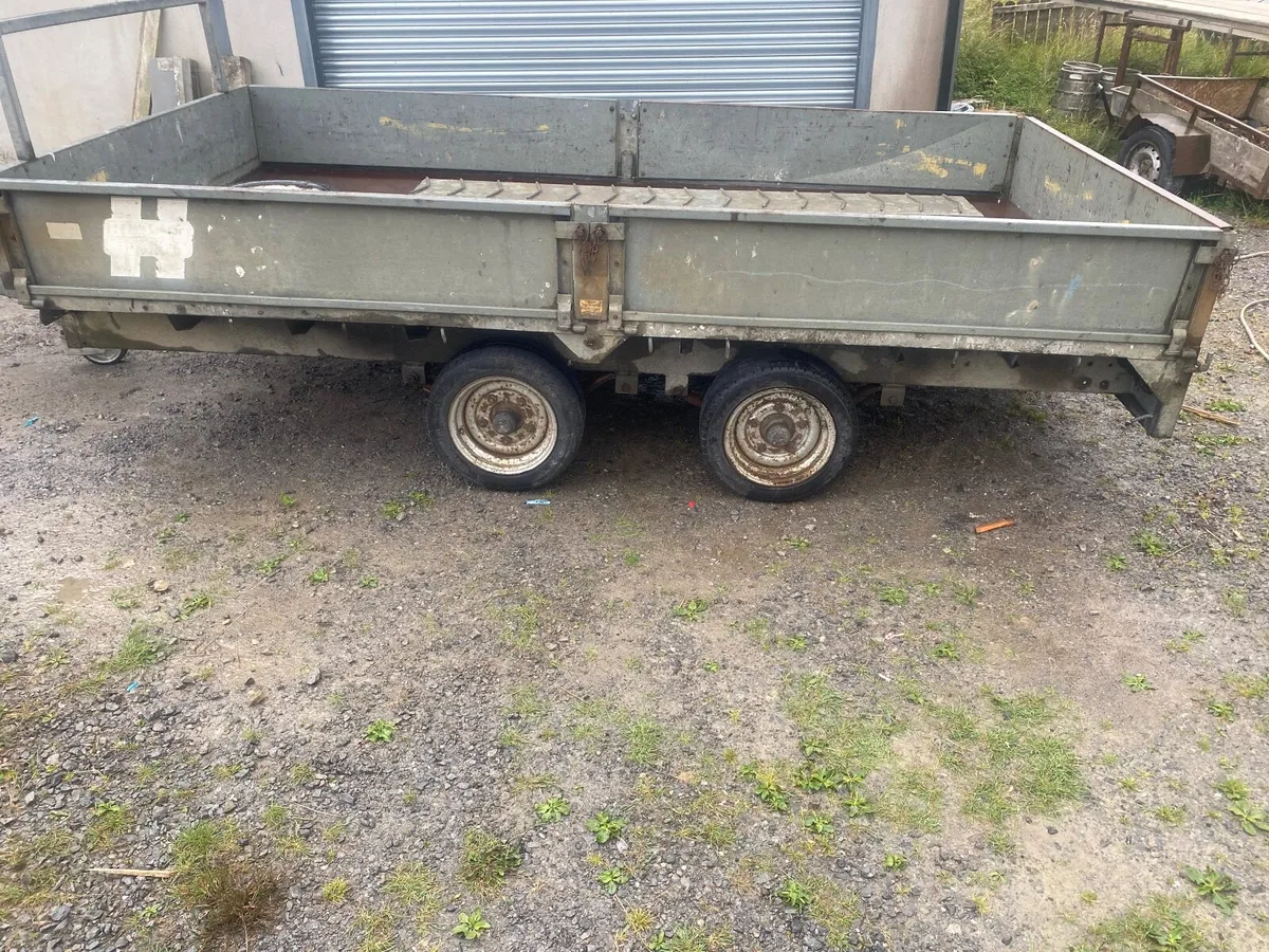 Trailer - Image 1