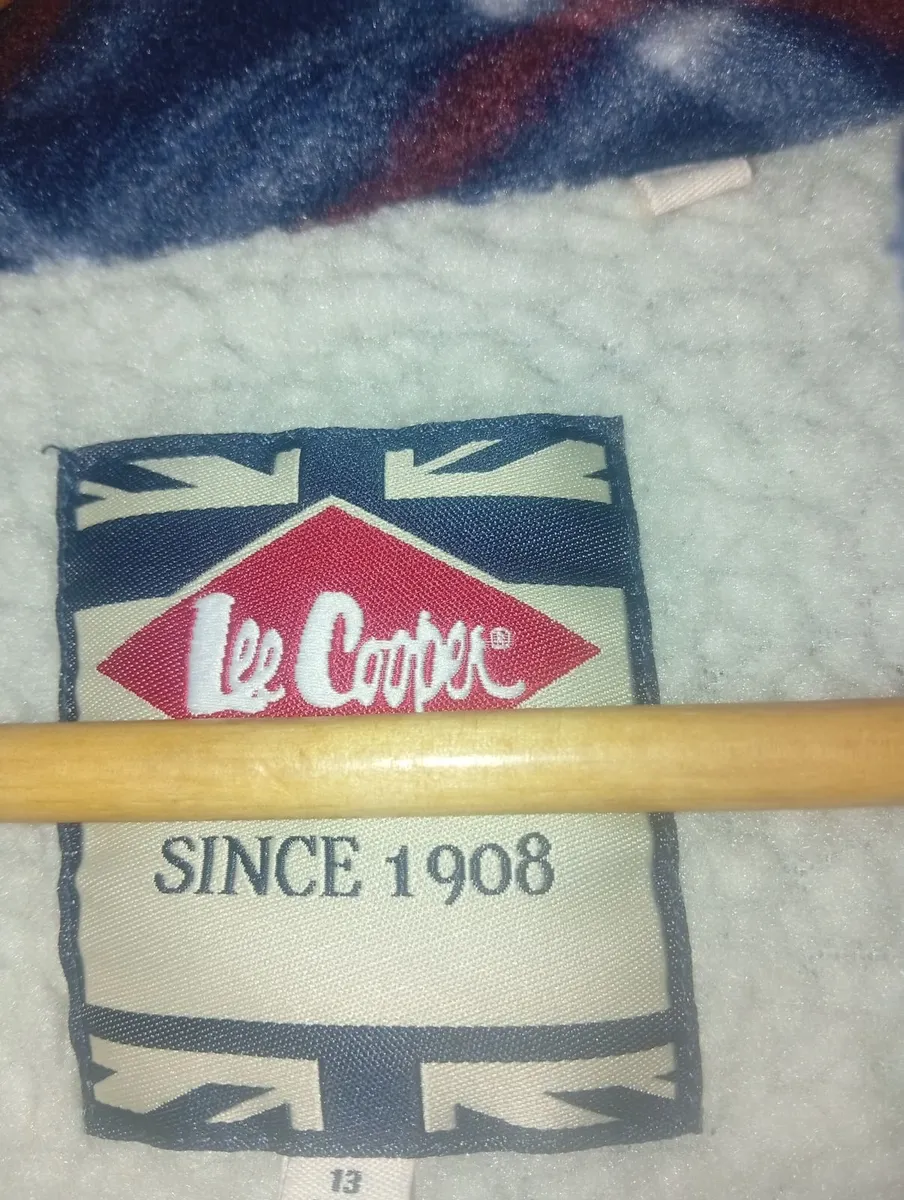 Boys lee cooper jacket size 13 years - Image 2