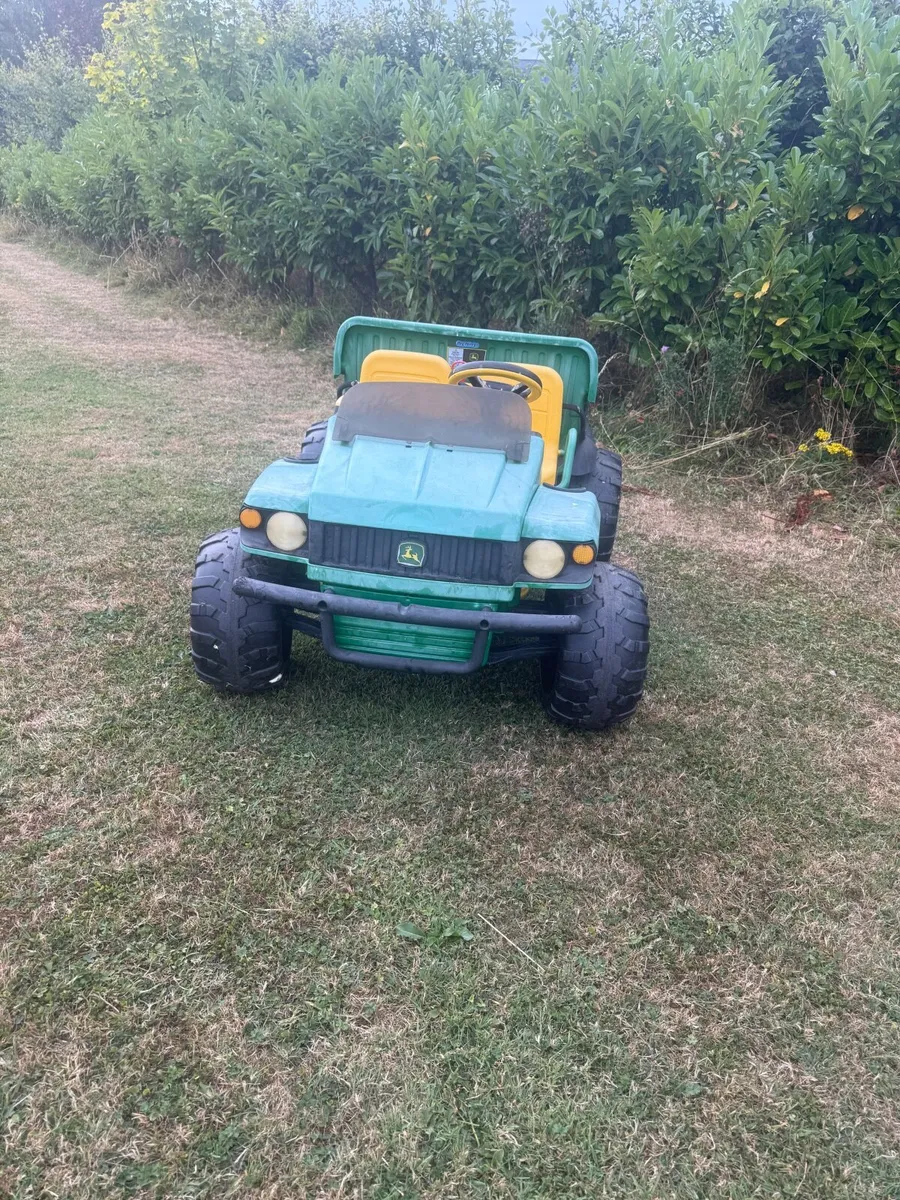 Peg Perego John Deere Gator 12V Twin Seat Ride-On - Image 2
