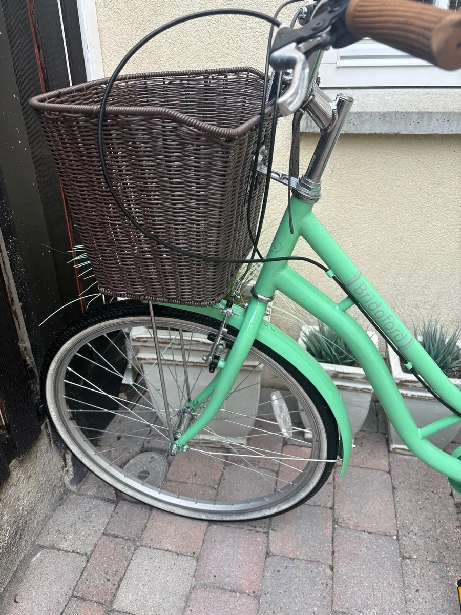 Bridgford Priory classic lifestyle bike - Image 3