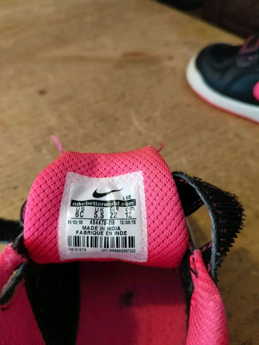 Baby Nike runners. Uk size 5.5 size 22
Good condit - Image 3