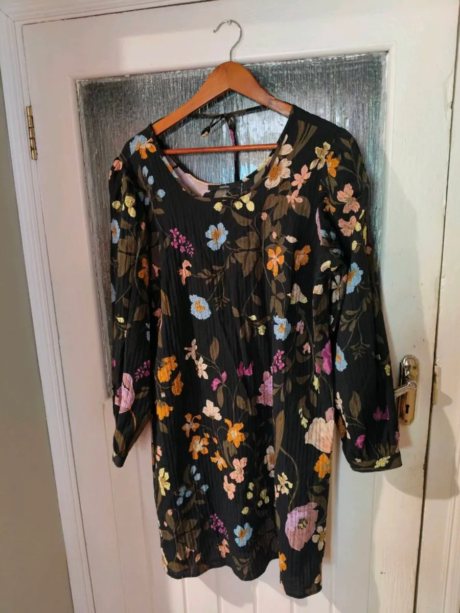 George brand textured mini dress features a vibran - Image 1