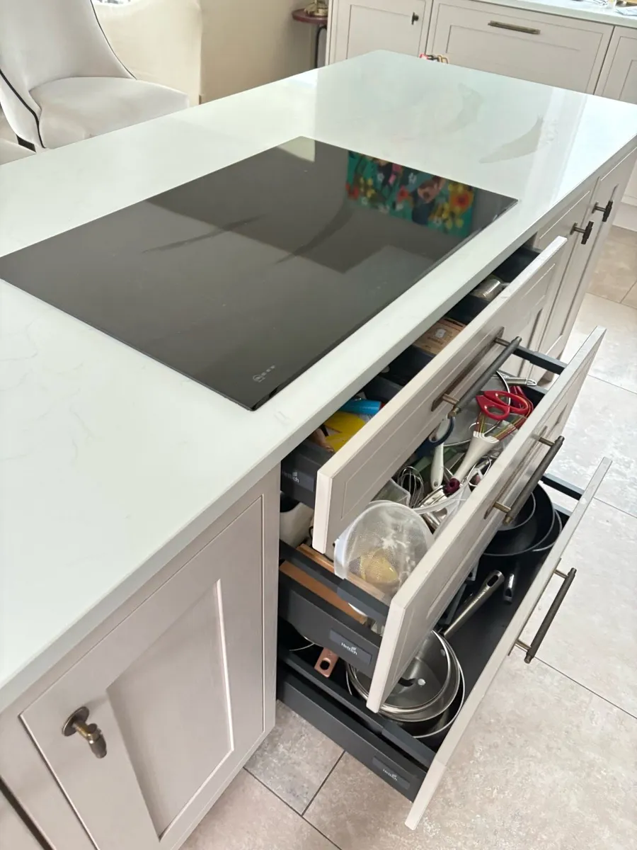 Kitchen Island Unit - Image 2