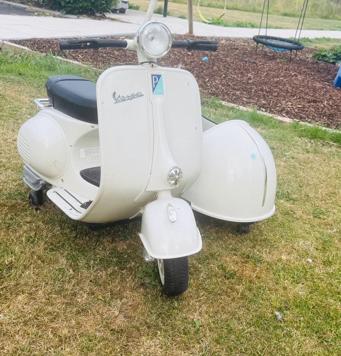 Peg Perego Vespa Scooter with Sidecar – Needs Batt - Image 1