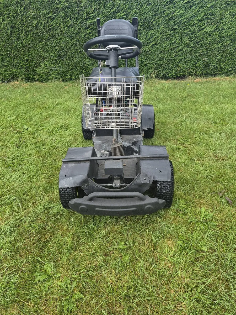 Golf buggy - Image 2