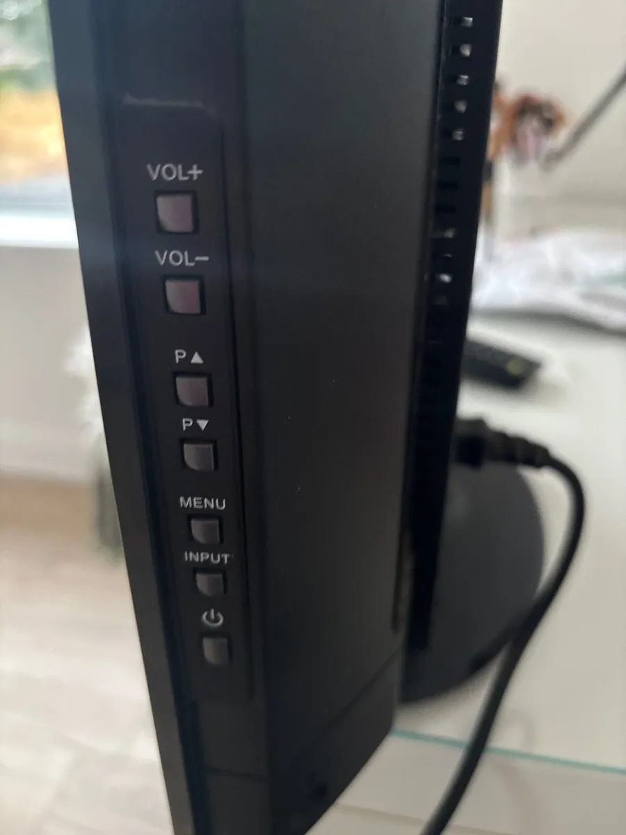 Hannspree 18.5” TV (FREE) *needs aerial* - Image 3