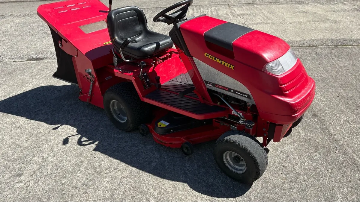 Ride on mower - Image 2