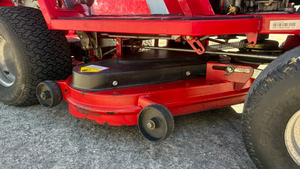 Ride on mower - Image 3