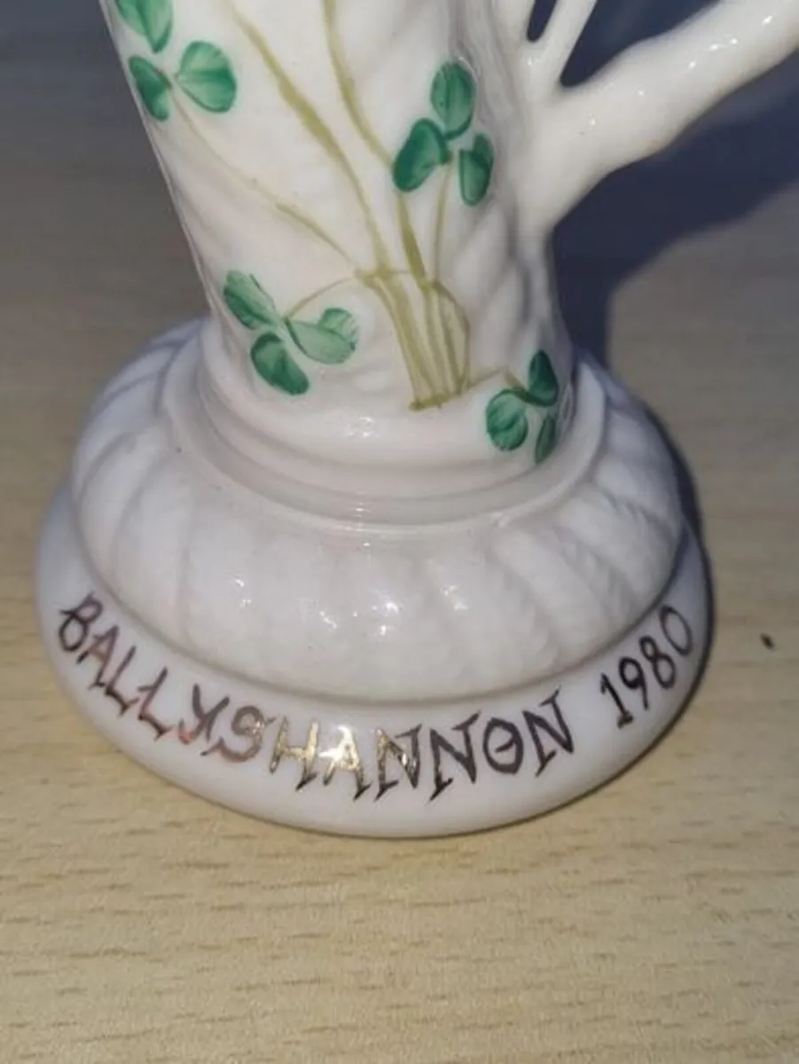 Belleek harp Special Edition Ballyshannon 1980 - Image 2