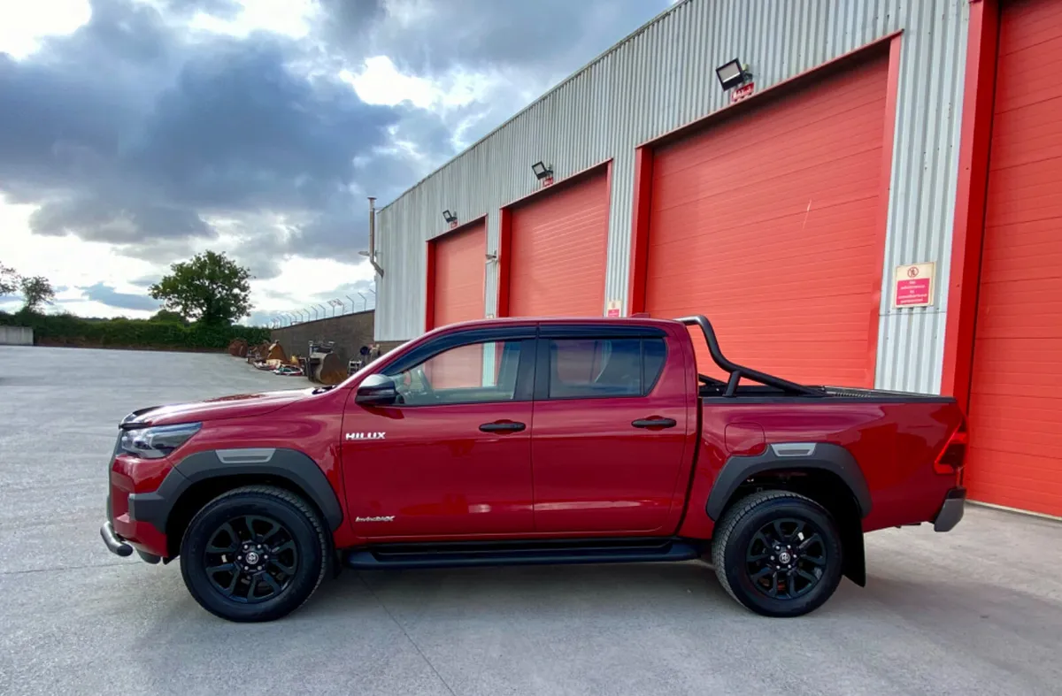 2022 Toyota Hilux 2.8 InvincibleX - Image 3