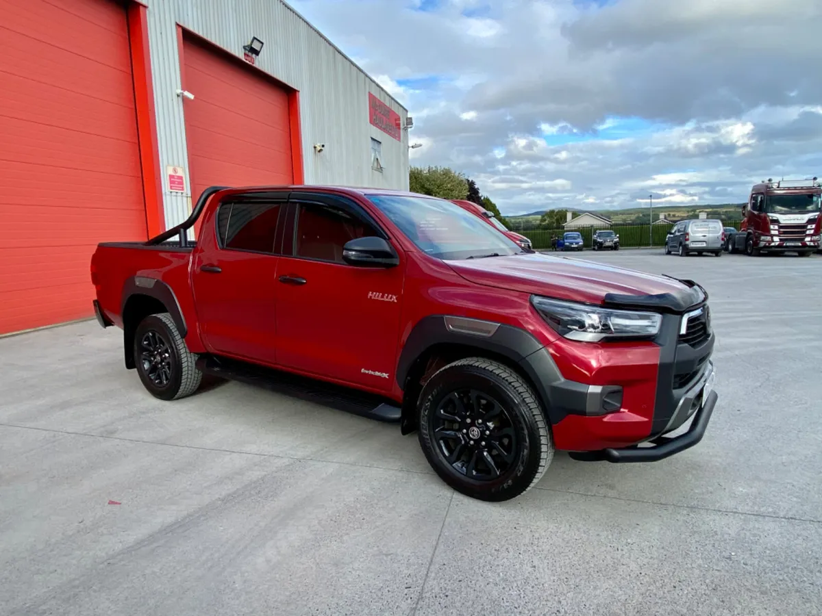 2022 Toyota Hilux 2.8 InvincibleX - Image 2