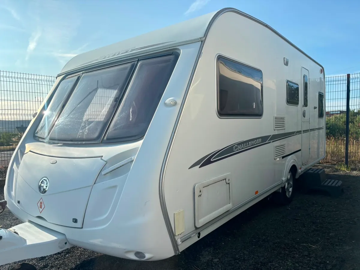 SWIFT CHALLENGER 490 5 berth  year 2009 - Image 2