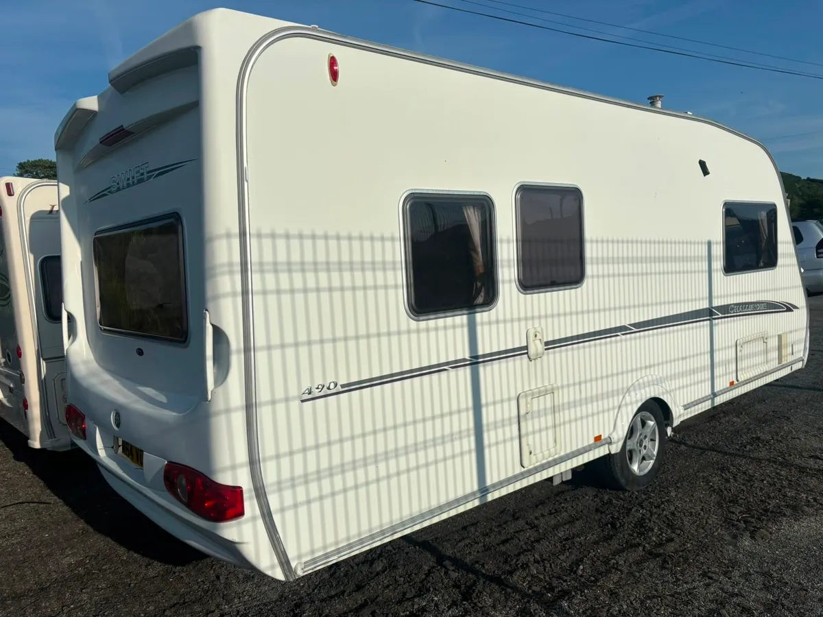 SWIFT CHALLENGER 490 5 berth  year 2009 - Image 4