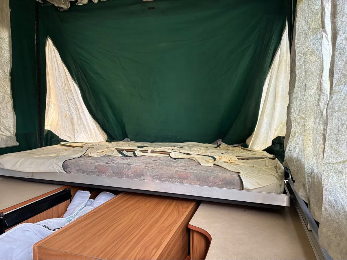Trailer tent - Image 1