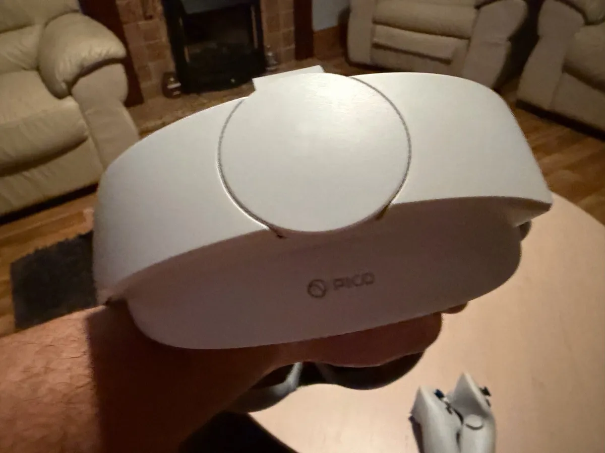 PICO 4 Ultra VR Headset - Image 3