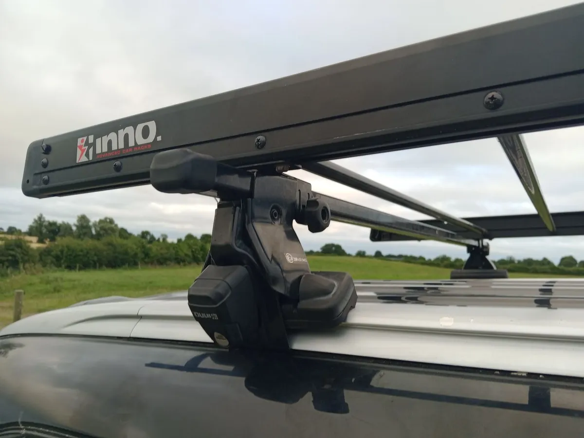 Roof rack and bars - Image 3