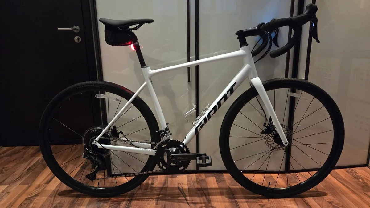Giant Contend AR road bike NEW 2026 - Image 1