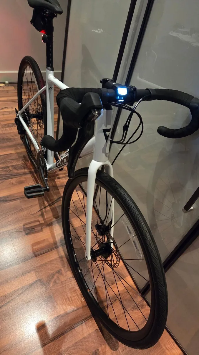 Giant Contend AR road bike NEW 2026 - Image 3