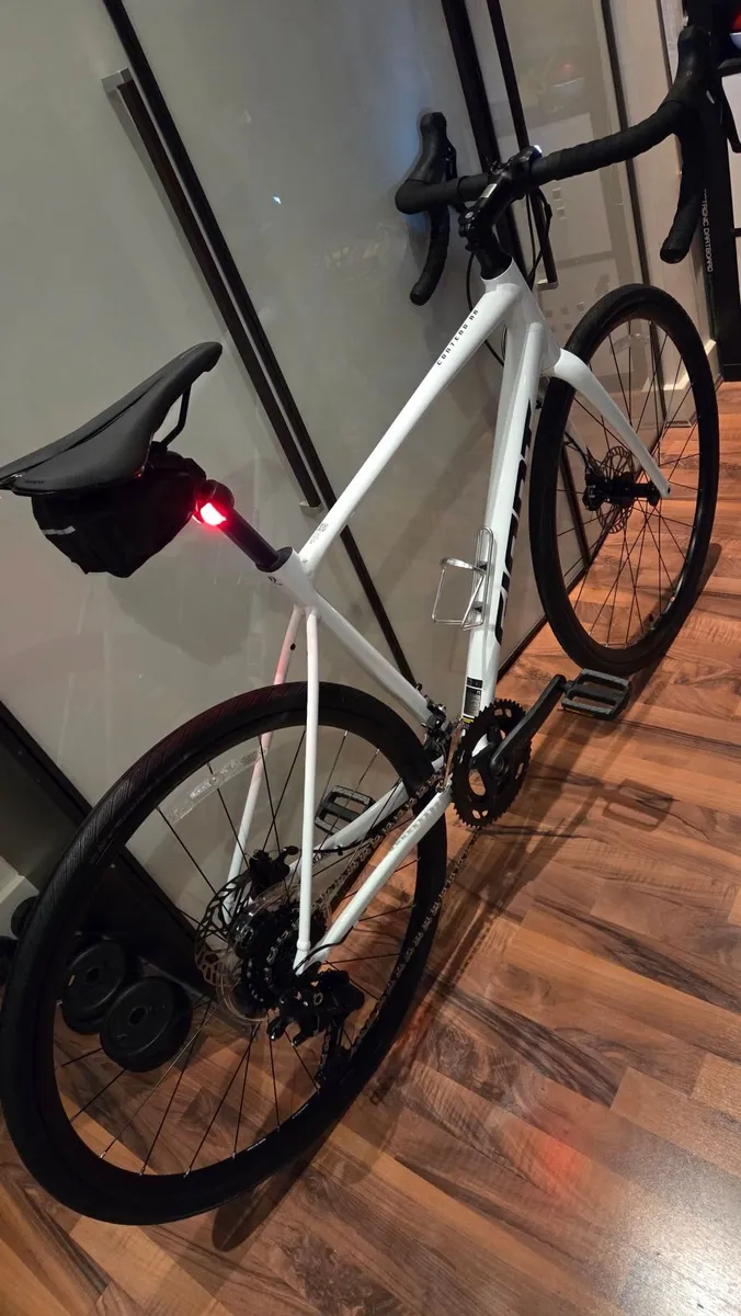 Giant Contend AR road bike NEW 2026 - Image 4