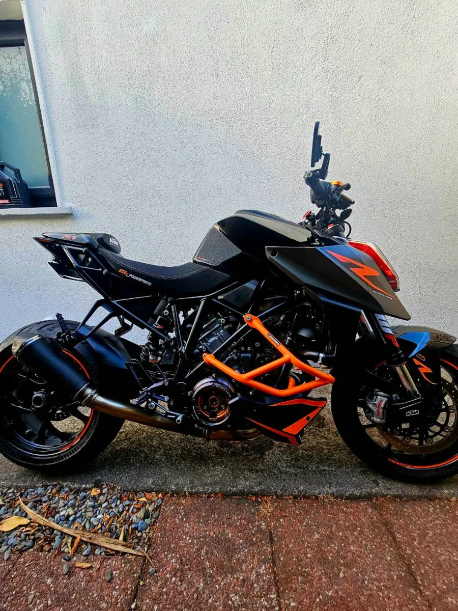 2018 KTM 1290 Super Duke R – Track Pack - Image 2