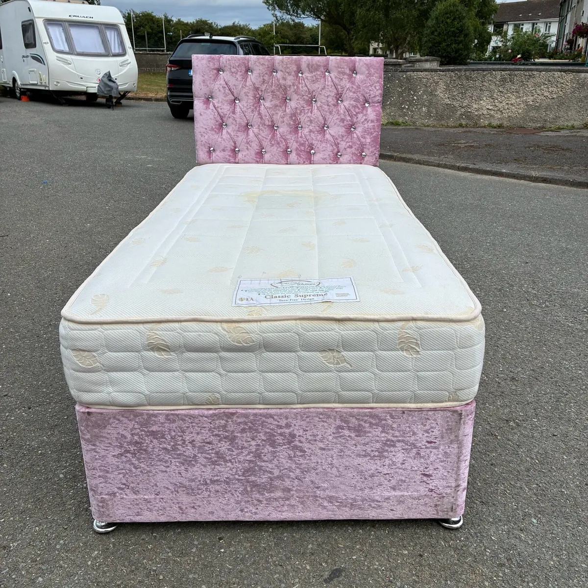 Single Crushed Velvet 💎Bed & KingKoil Mattress - Image 3