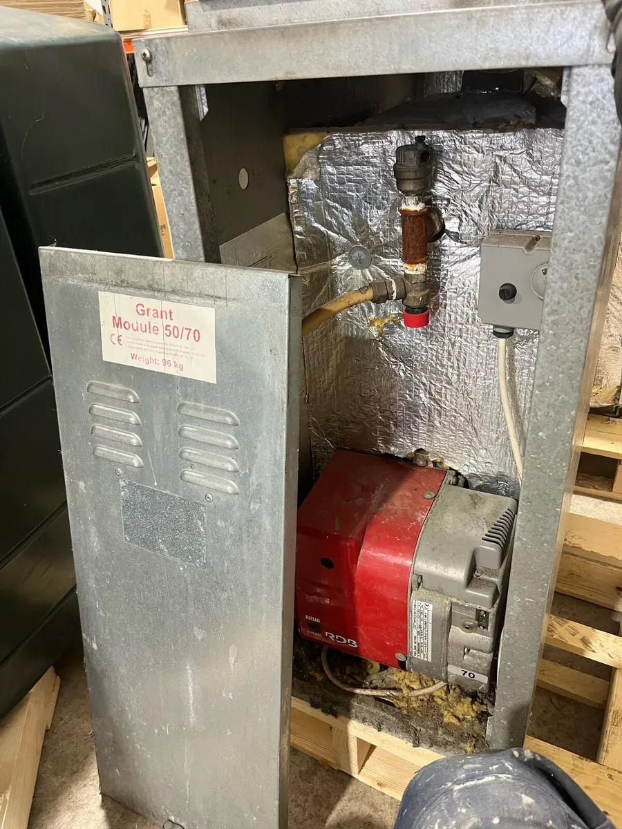 Oil boiler - Image 4