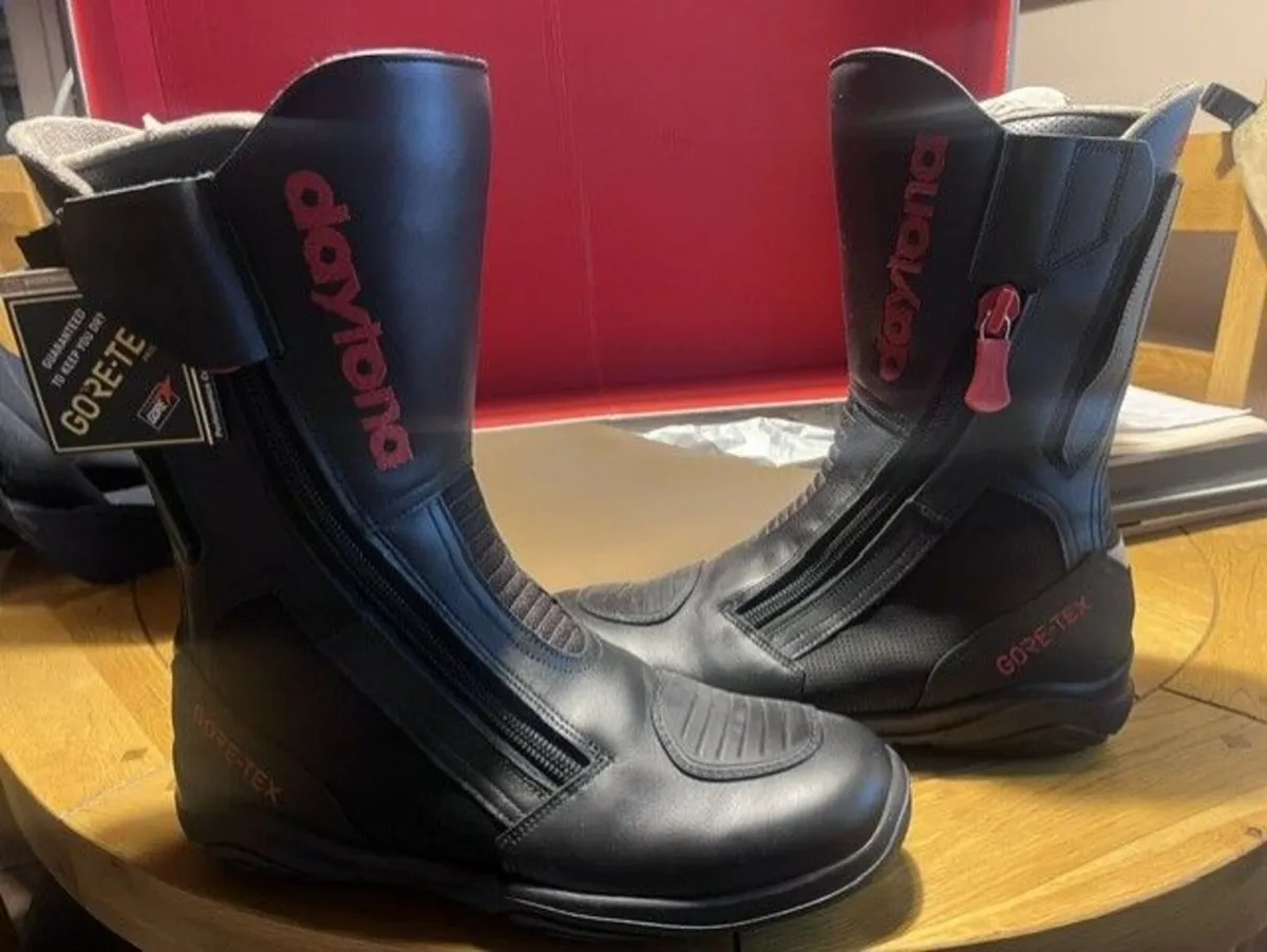 motorcycle boots DAYTONA 43 - Image 3