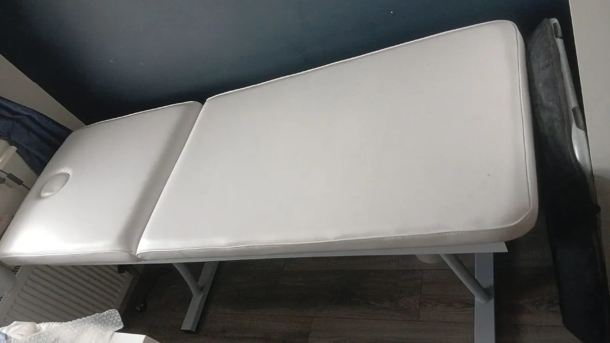 Massage bed - Image 1