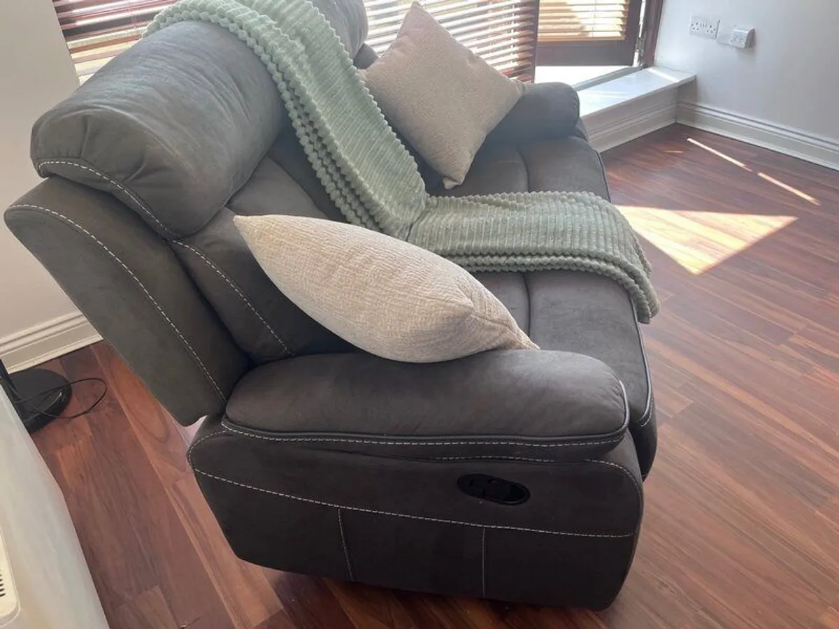 Reclining Sofas in Dublin - Image 3