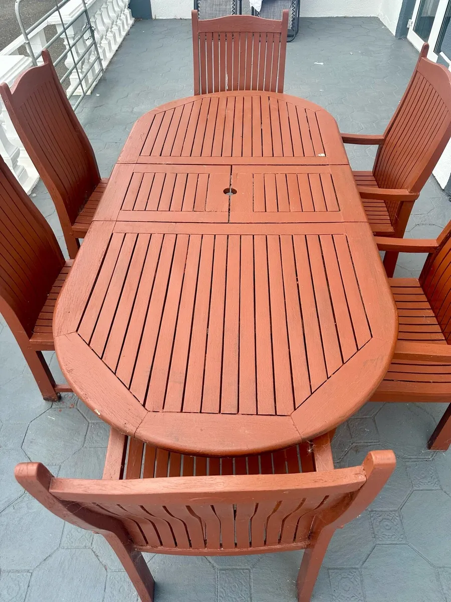 Outdoor Table and 6 Chairs garden furniture - Image 1