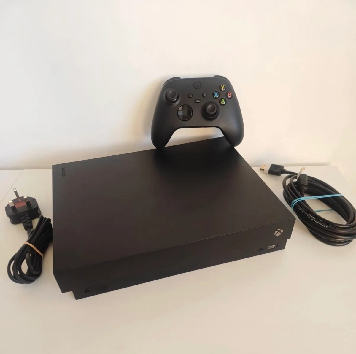 Xbox One x + brand new controller - Image 1