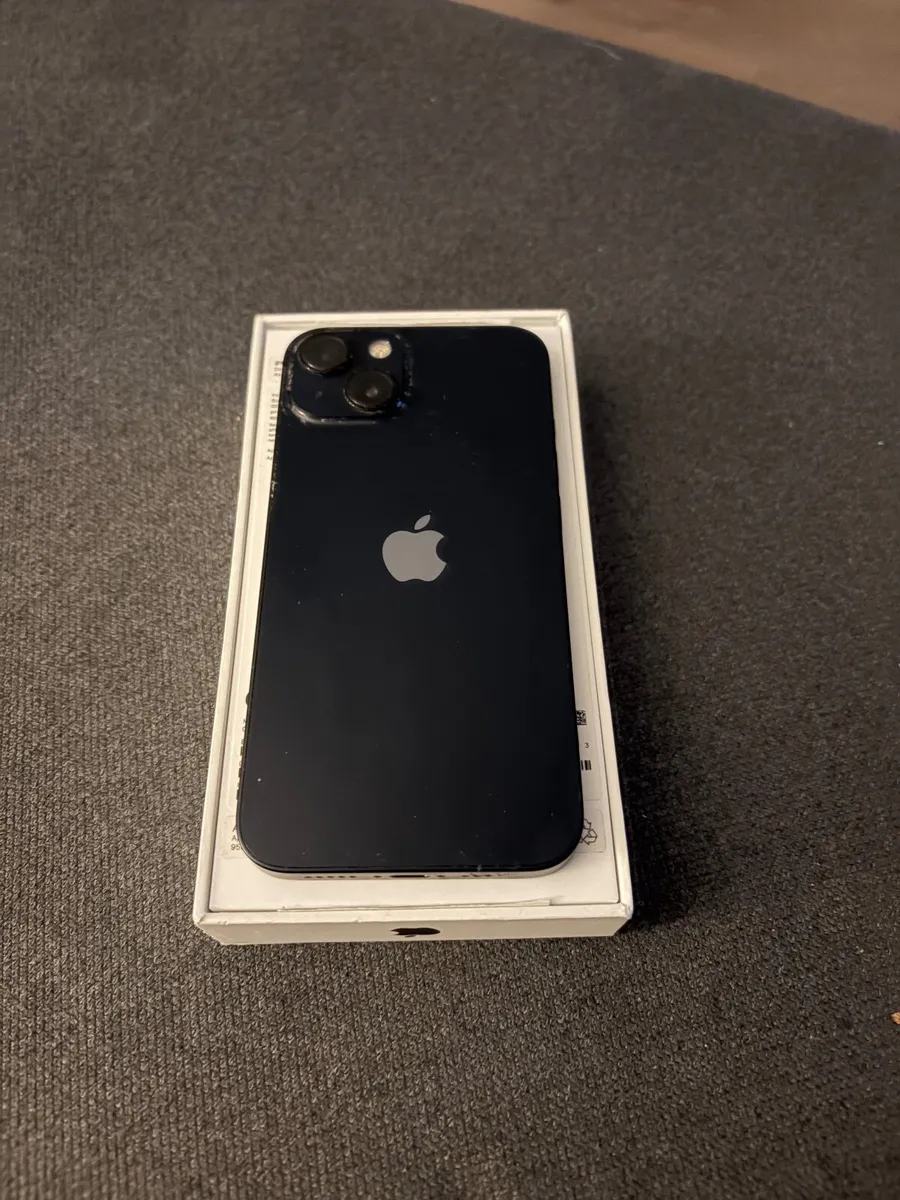 iPhone 13 - 128gb - Image 1