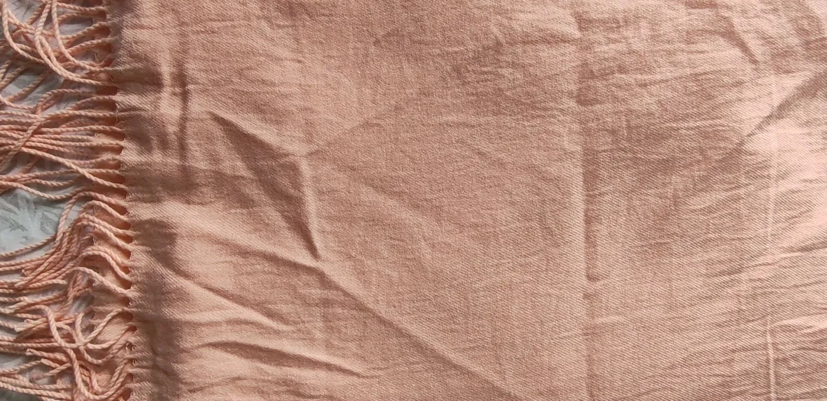 Wrap / Pashmina - Image 3