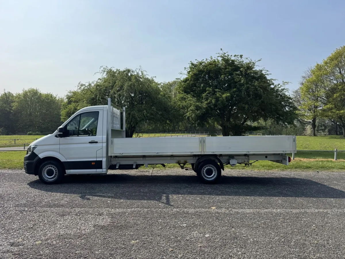 VB - 2022 Volkswagen Crafter Dropside - Image 1