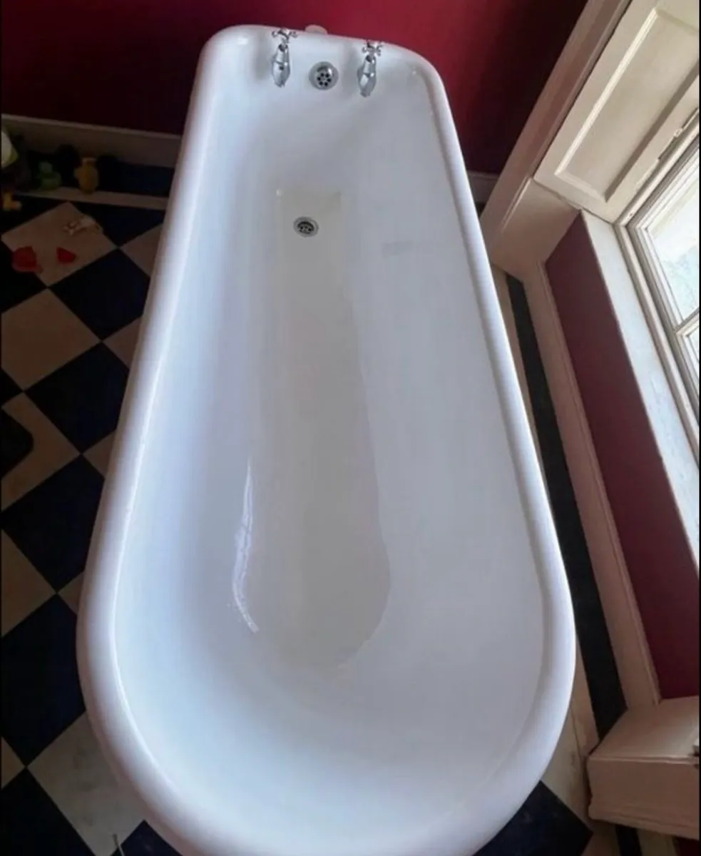 Cast iron bath - Image 2