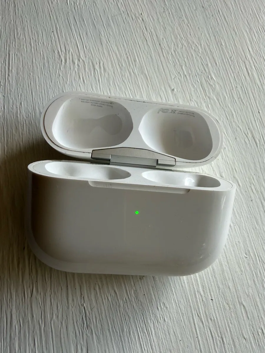 AirPods pro Charging Case Only - Image 1