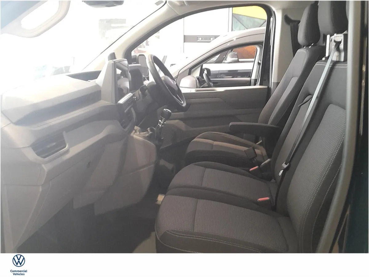 Volkswagen Transporter Highline 150Bhp 2.0TDI LWB - Image 4