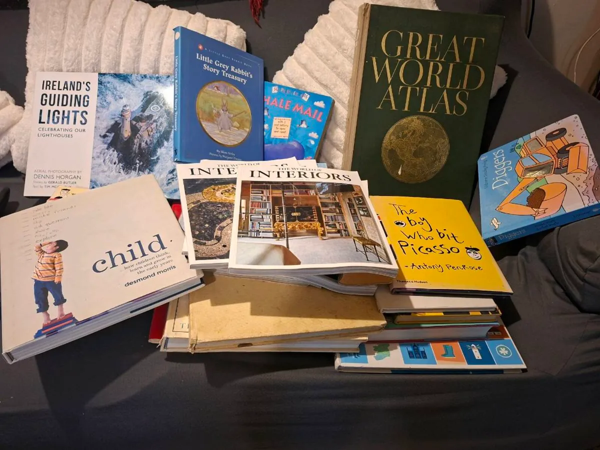 Mixed lot of books FREE to collect - Image 1