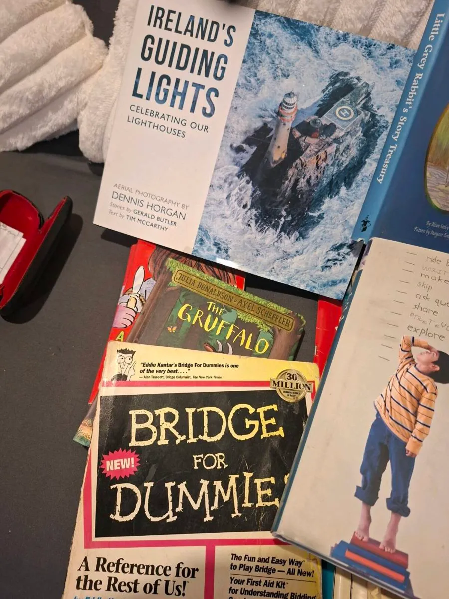 Mixed lot of books FREE to collect - Image 3